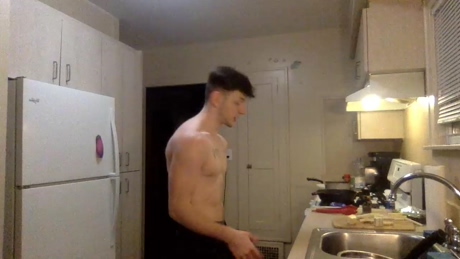 sexylax69  16-04-2022